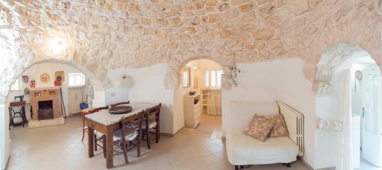 Trulli Girasoli E Viole Cocolicchio Eksteriør billede