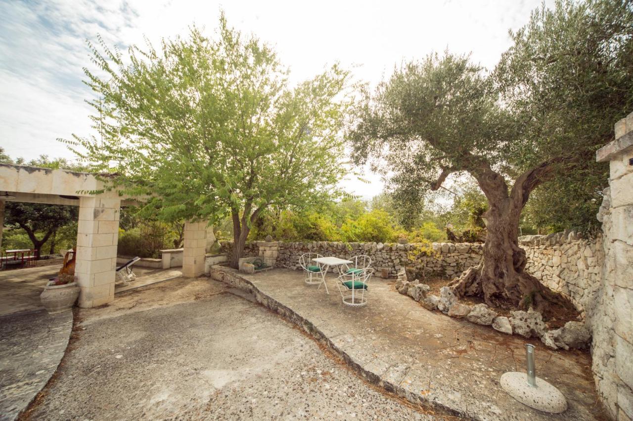 Trulli Girasoli E Viole Cocolicchio Eksteriør billede