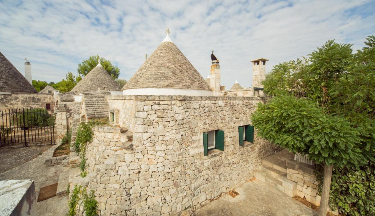 Trulli Girasoli E Viole Cocolicchio Eksteriør billede