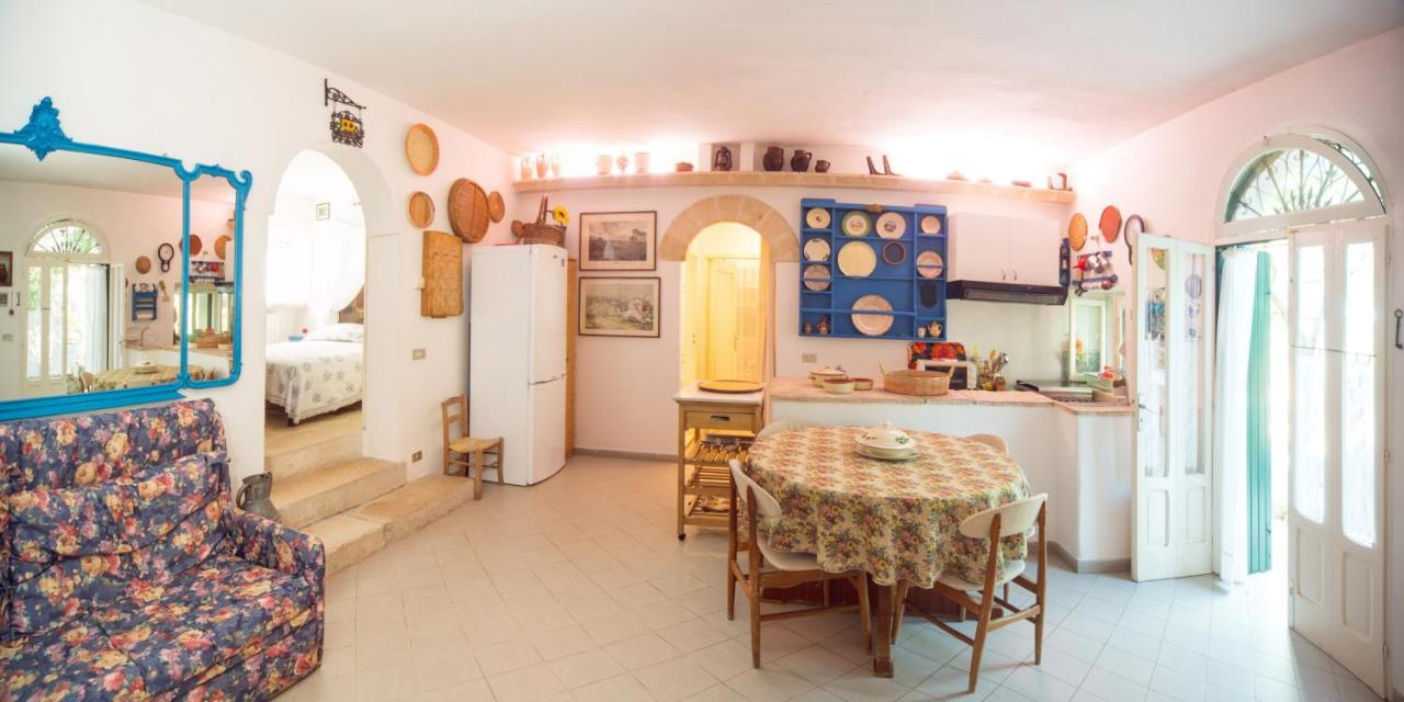 Trulli Girasoli E Viole Cocolicchio Eksteriør billede